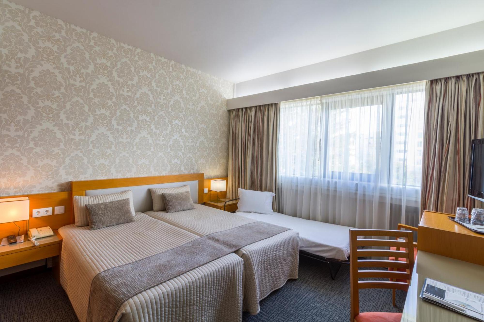 Hotel Eurosol Leiria & Jardim Exterior foto